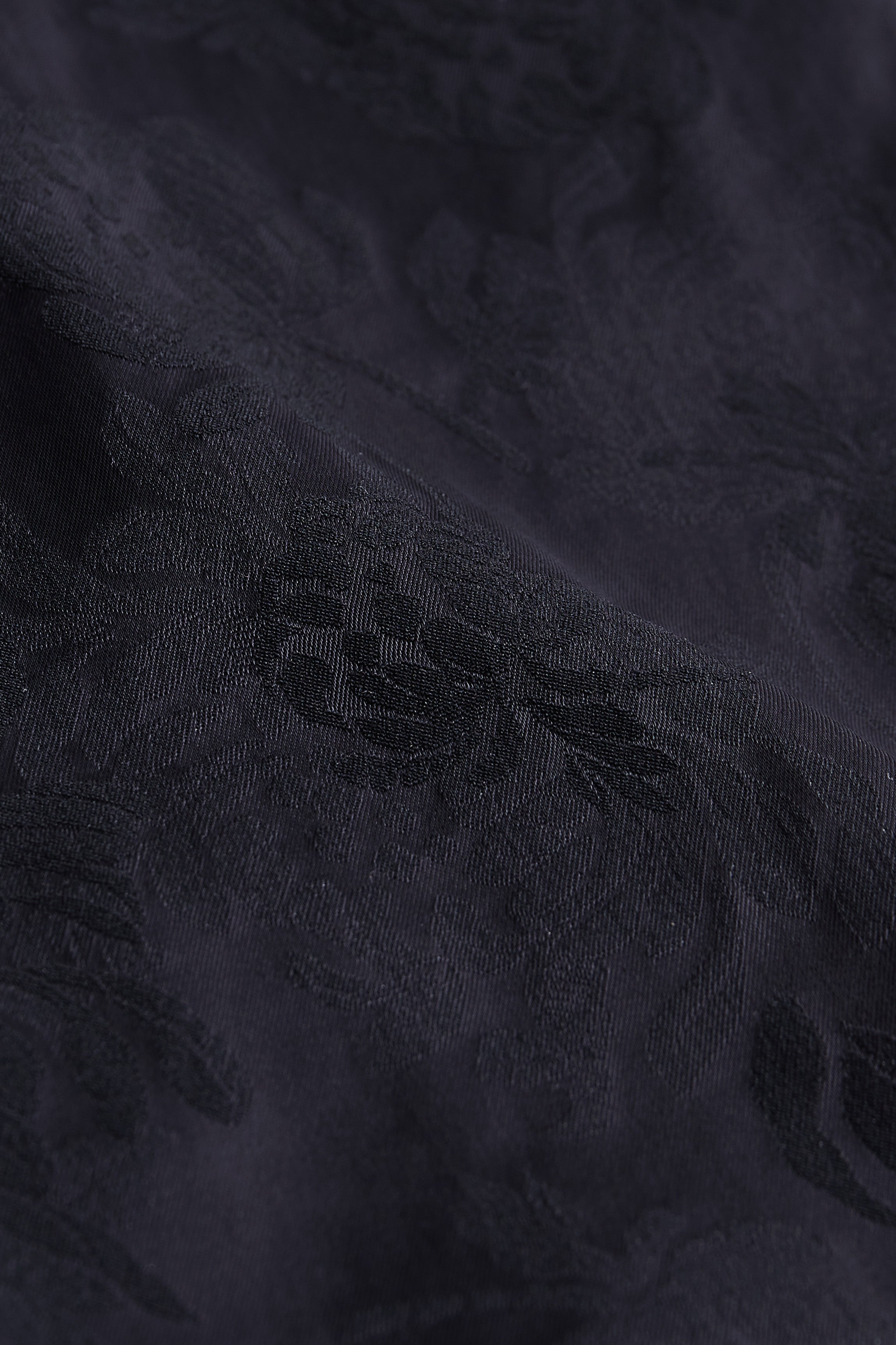 Robe en satin broché noir VIOLETTA
