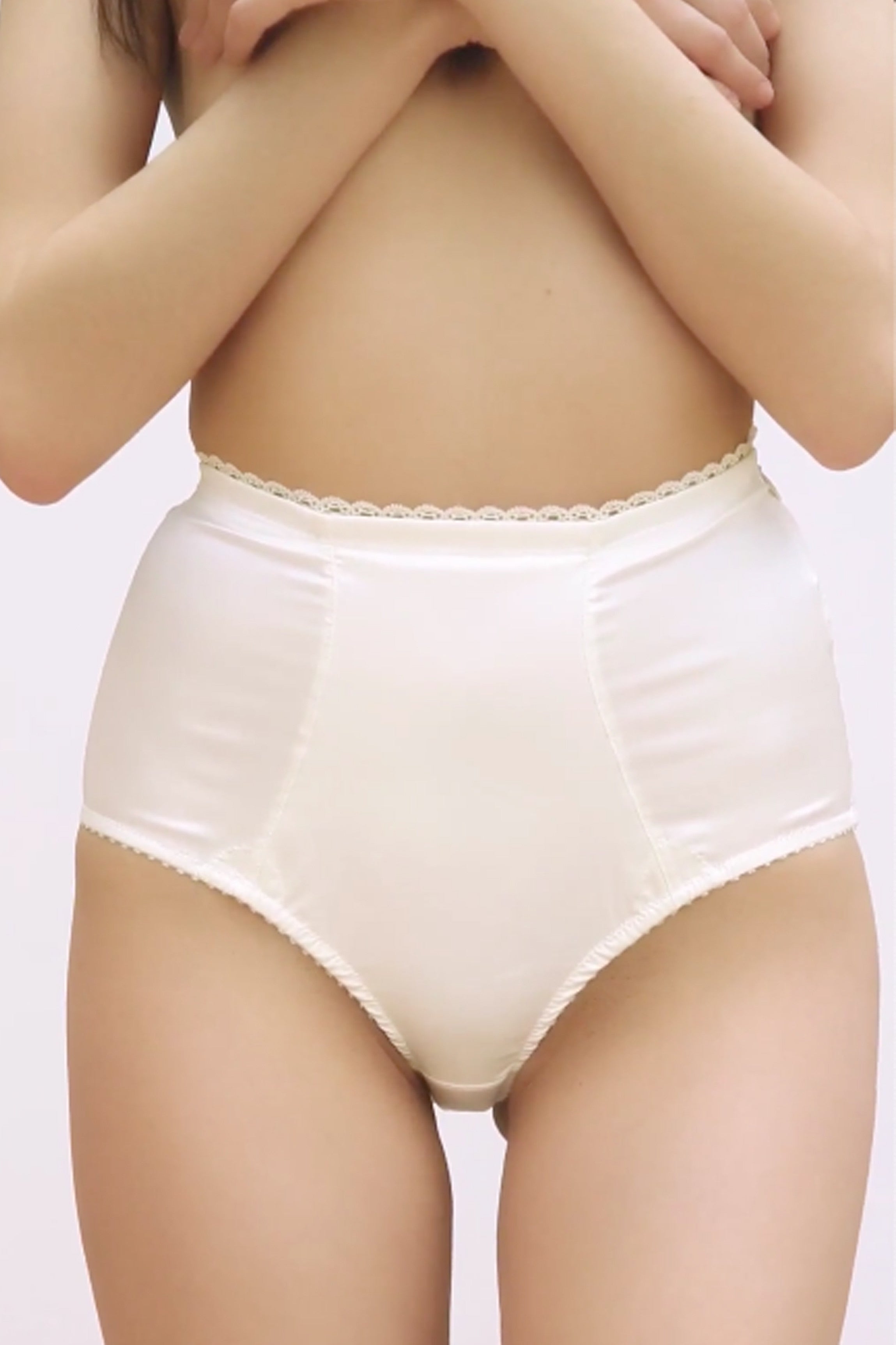 Culotte GAINANTE satin ivoire "Gina"