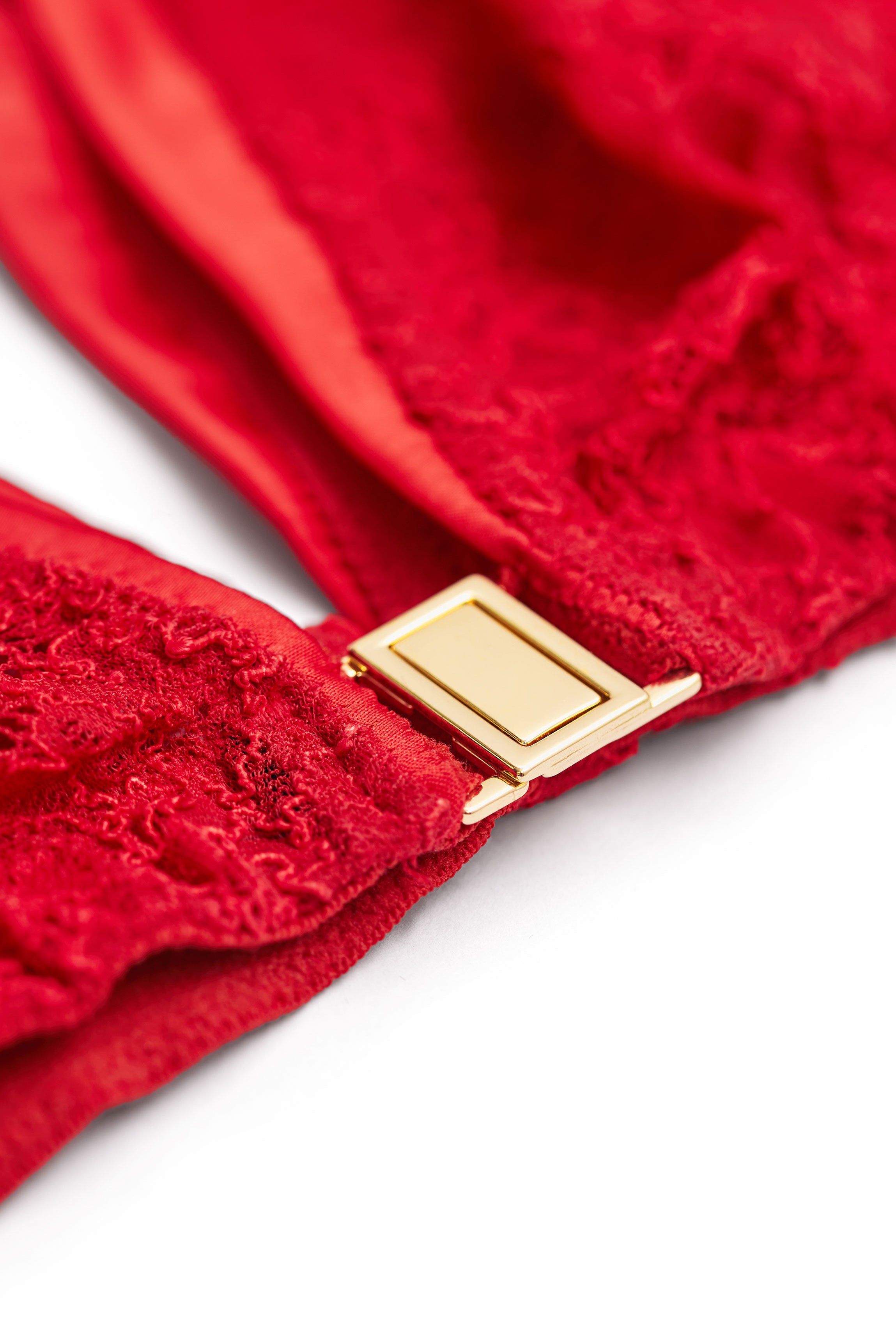 Soutien-gorge ouverture devant dentelle rouge CLIP