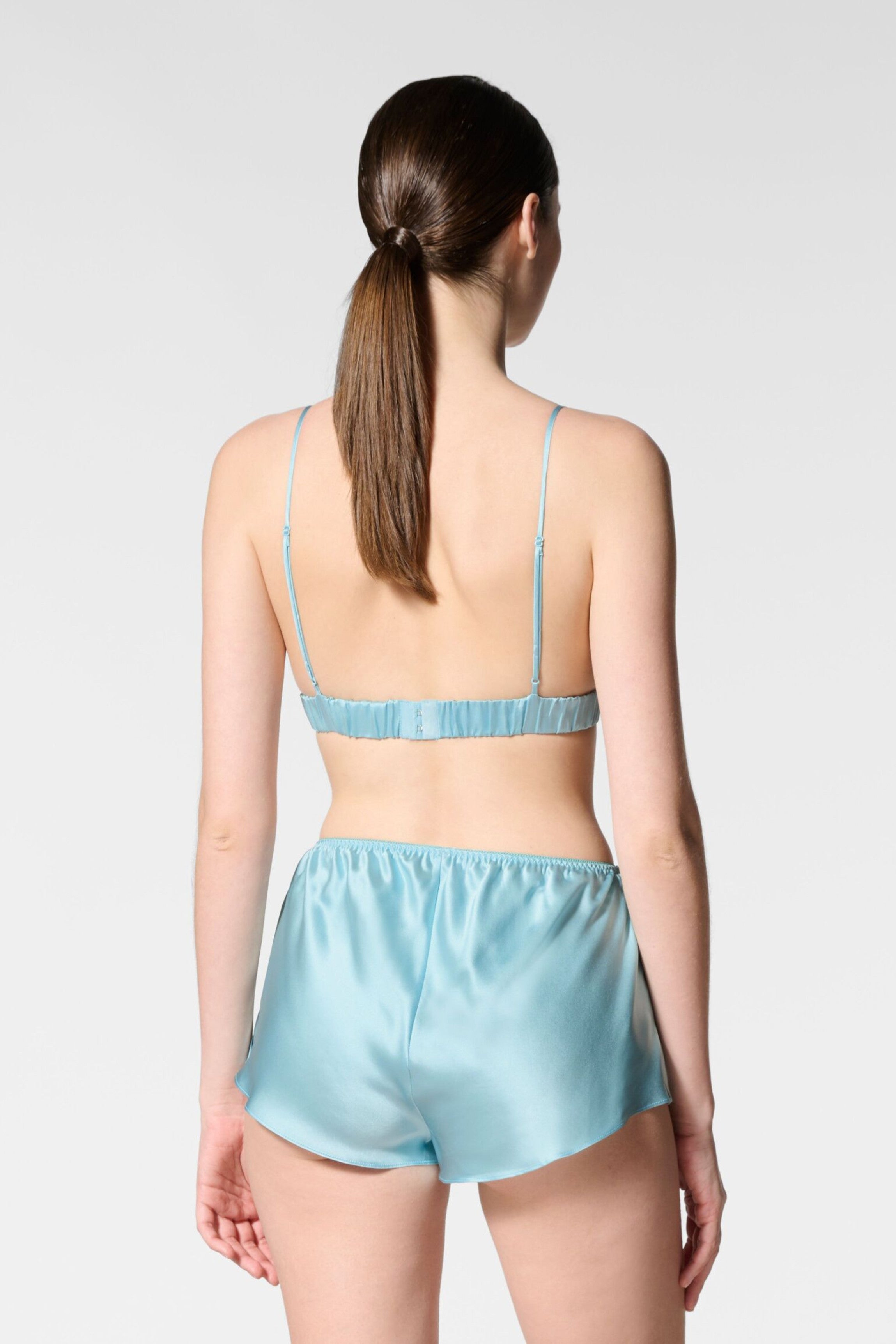 Short 100% soie bleu ciel