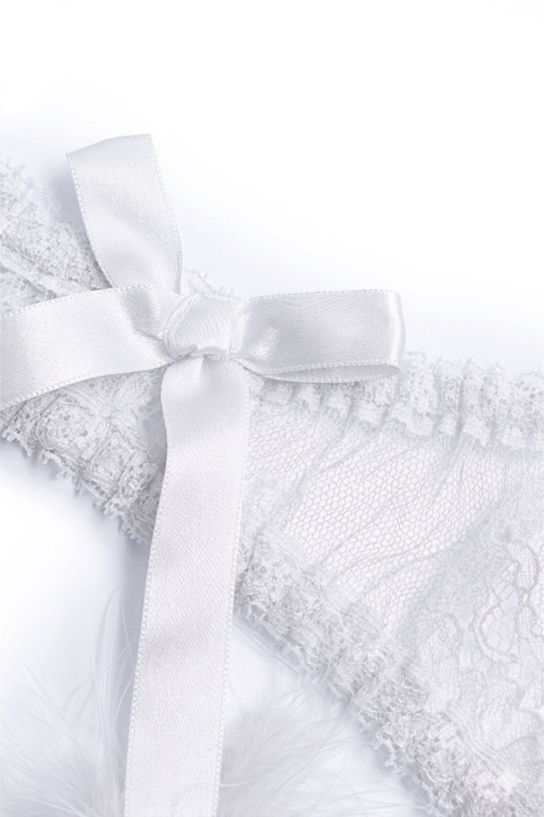 Culotte dentelle blanche pompom